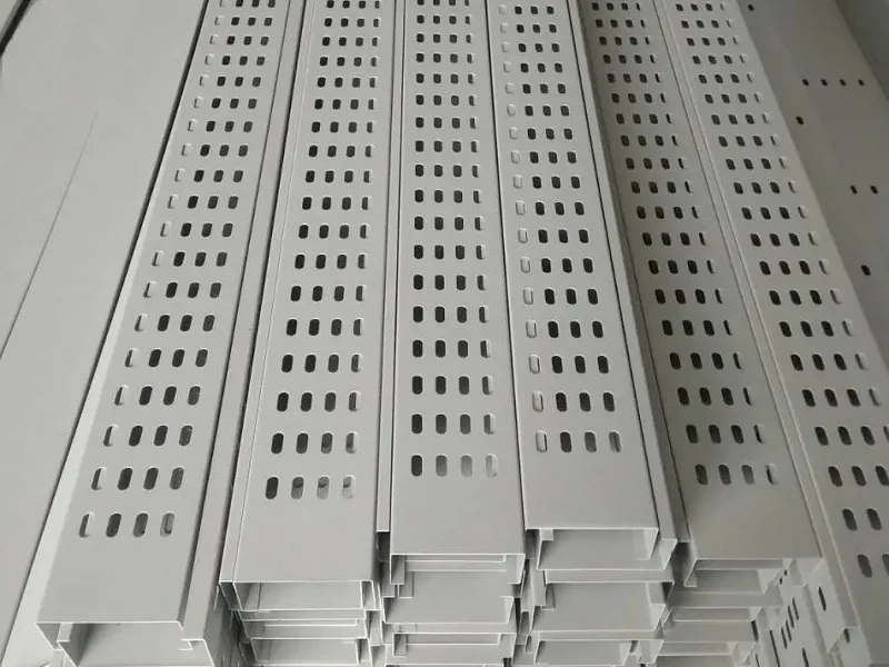 Khay Cáp Điện (Mạ Kẽm Điện Phân & Nhúng Nóng)